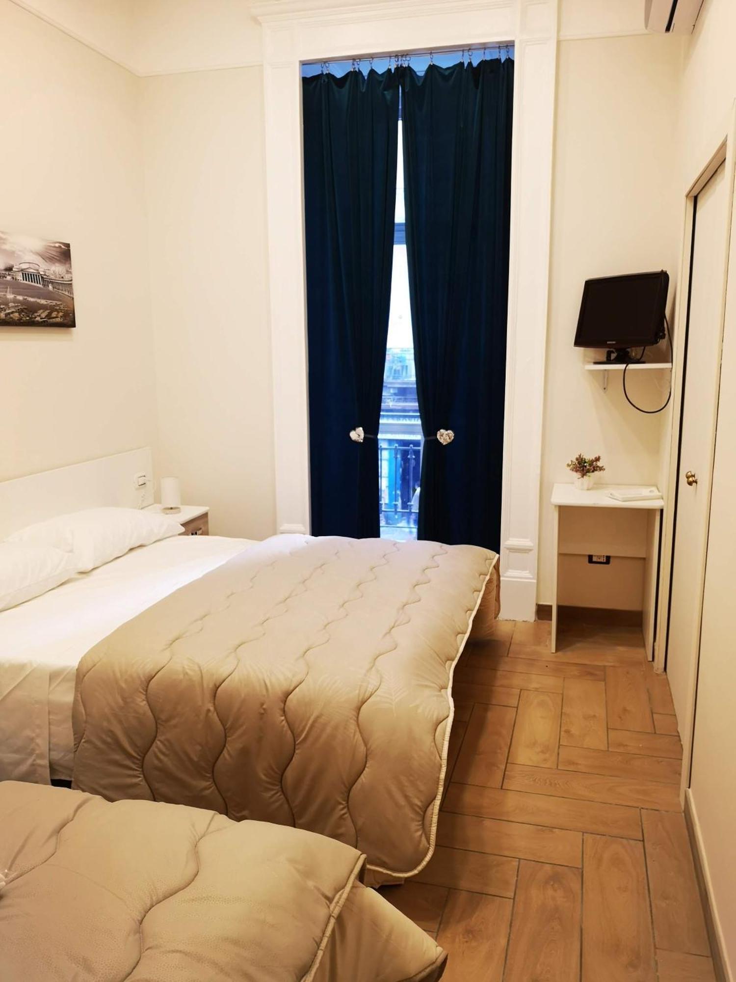 Dimora Ruggiero Hotel Naples Exterior photo